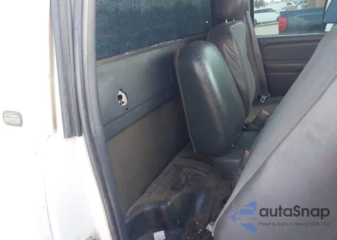 2004 Chevrolet Silverado 2500Hd Work Truck z USA, uszkodzony, nr VIN 1GCHC24U24E198155